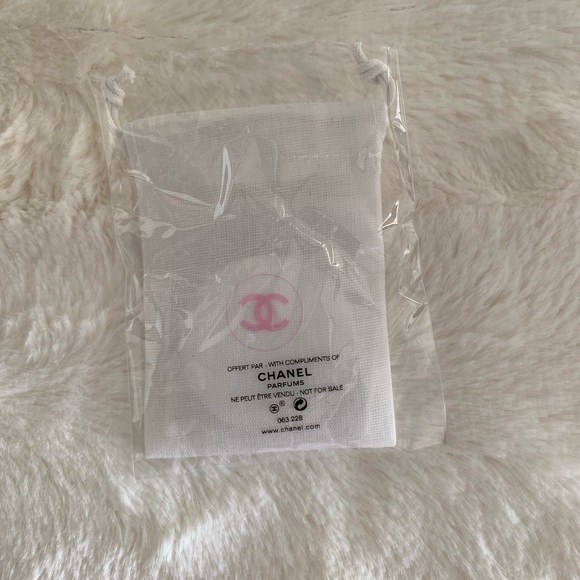 CHANEL mini tiny pouch - Picture 5 of 7